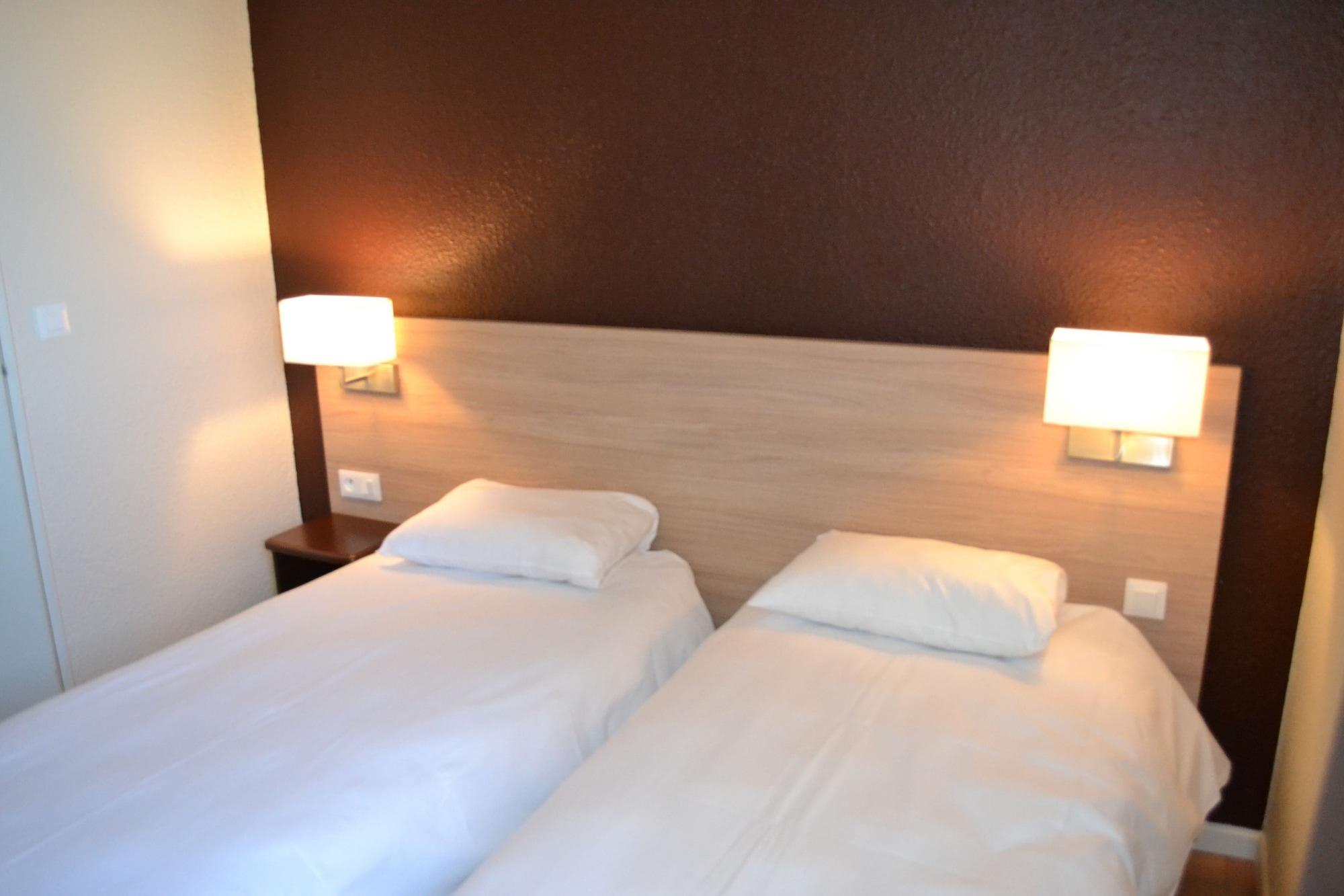 Brit Hotel Essentiel Tours Nord Kültér fotó