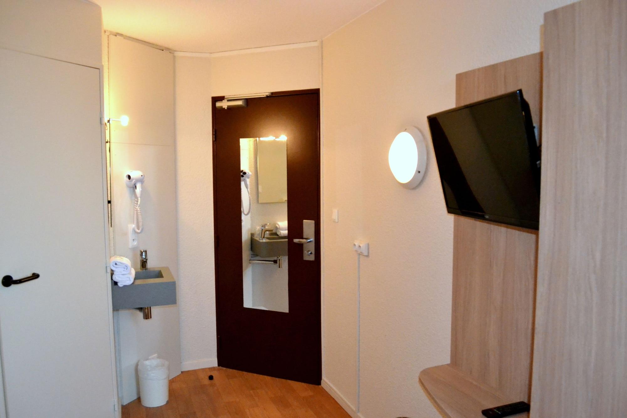 Brit Hotel Essentiel Tours Nord Kültér fotó