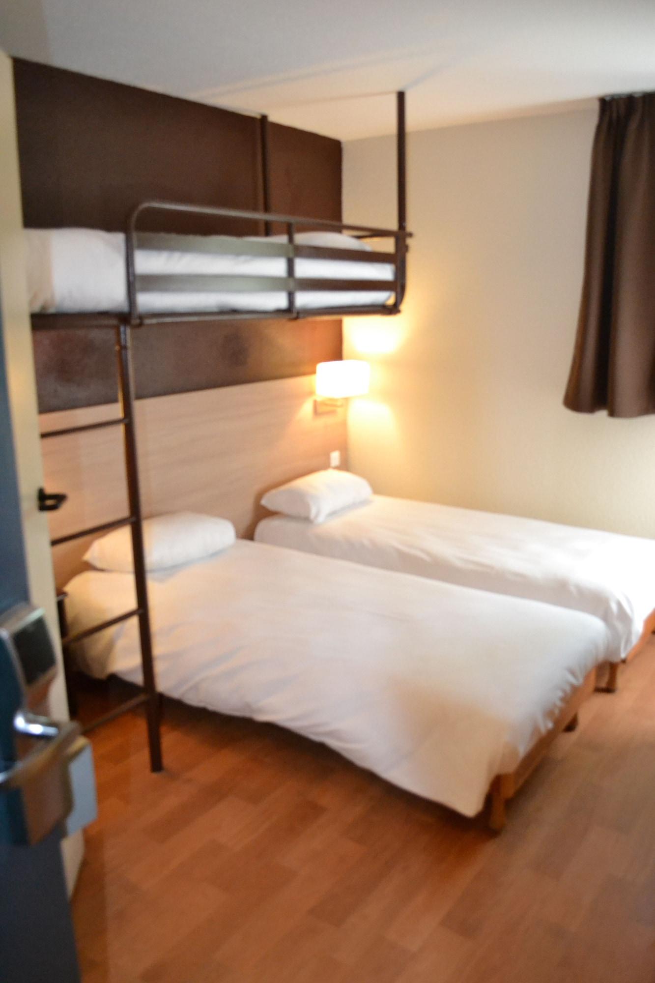 Brit Hotel Essentiel Tours Nord Kültér fotó