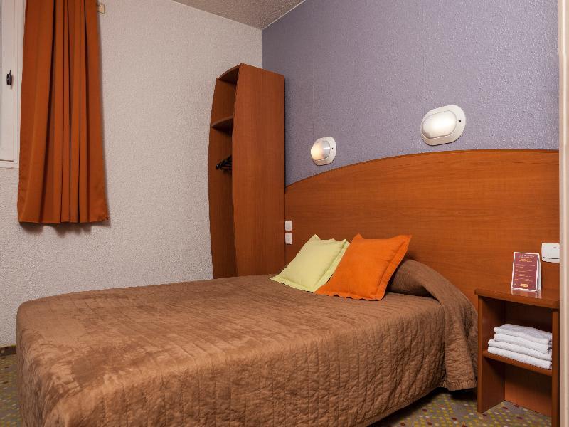 Brit Hotel Essentiel Tours Nord Kültér fotó