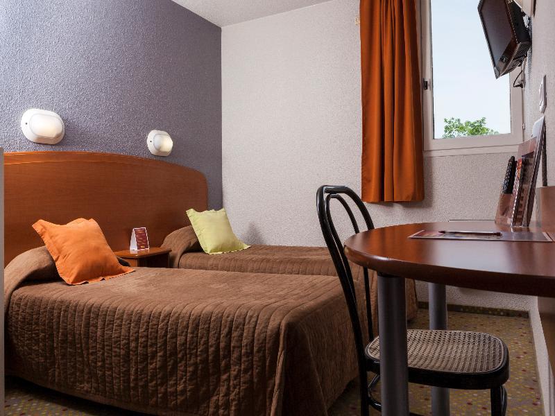 Brit Hotel Essentiel Tours Nord Kültér fotó