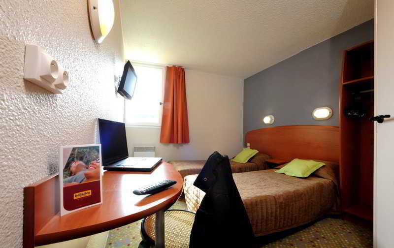 Brit Hotel Essentiel Tours Nord Kültér fotó