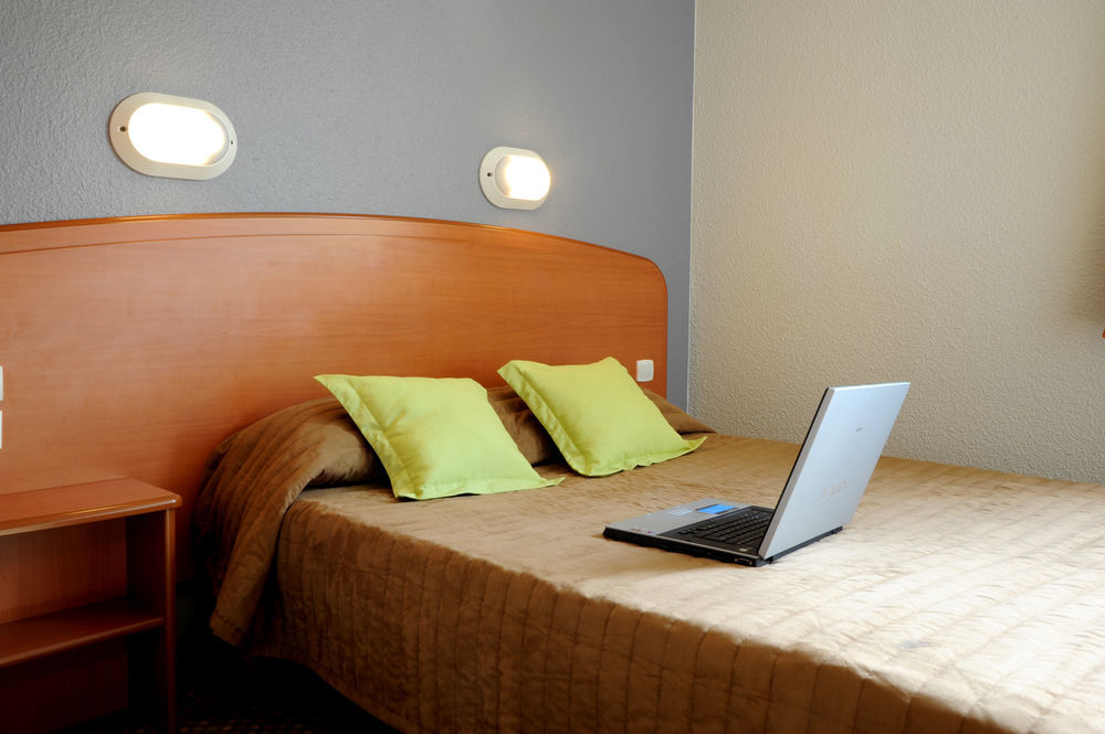 Brit Hotel Essentiel Tours Nord Kültér fotó