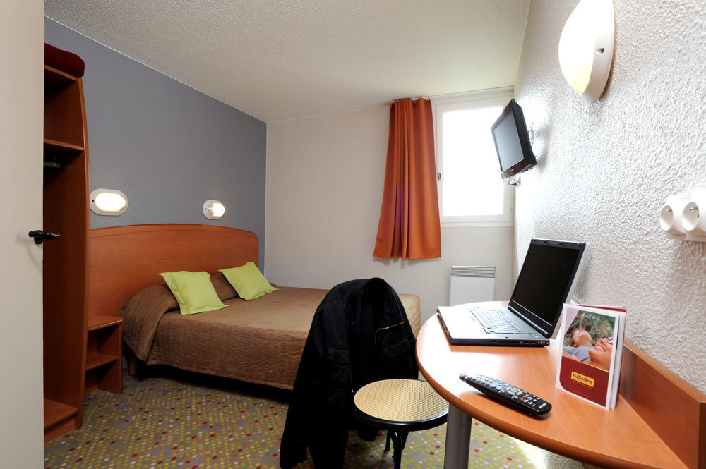 Brit Hotel Essentiel Tours Nord Kültér fotó